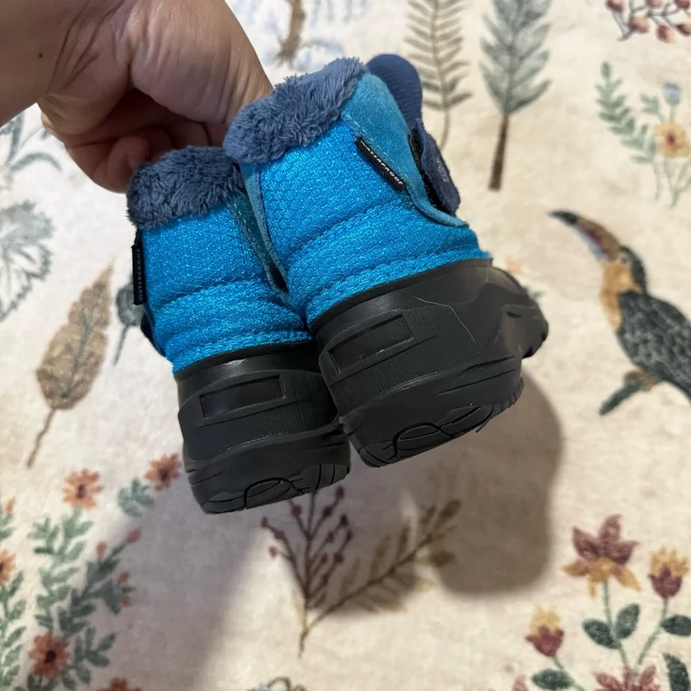 The North Face Alpenglow II Toddler US 8 Acoustic Blue Waterproof Boots